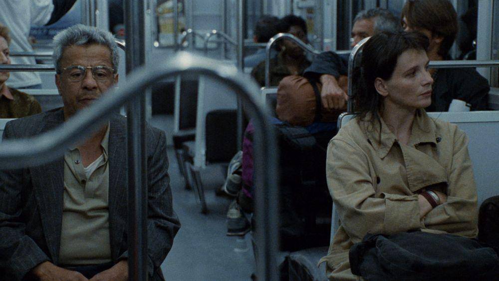 adegan film Code Unknown karya Michael Haneke (dok. Criterion Collection/Code Unknown)