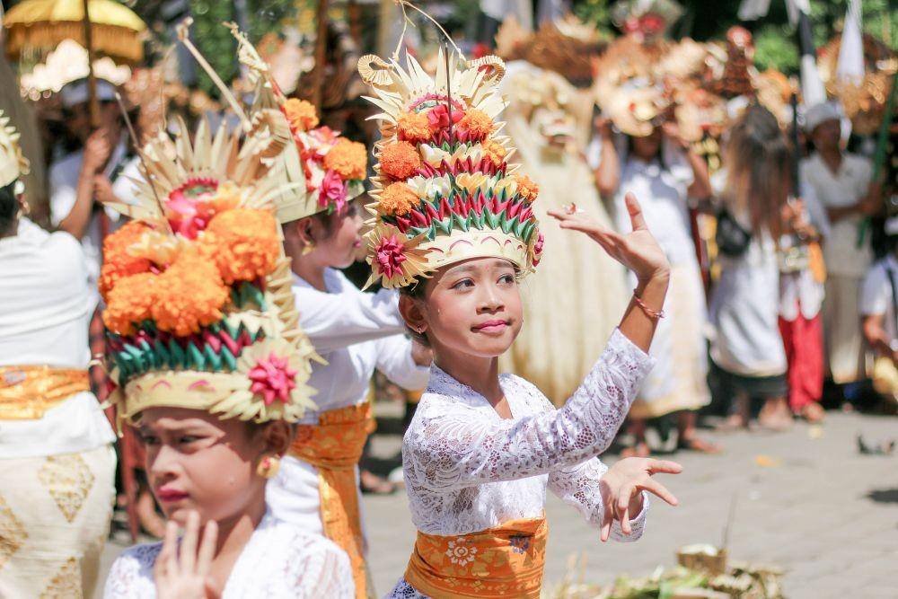 ilustrasi kebudayaan indonesia (unsplash.com/Eyestetix Studio)