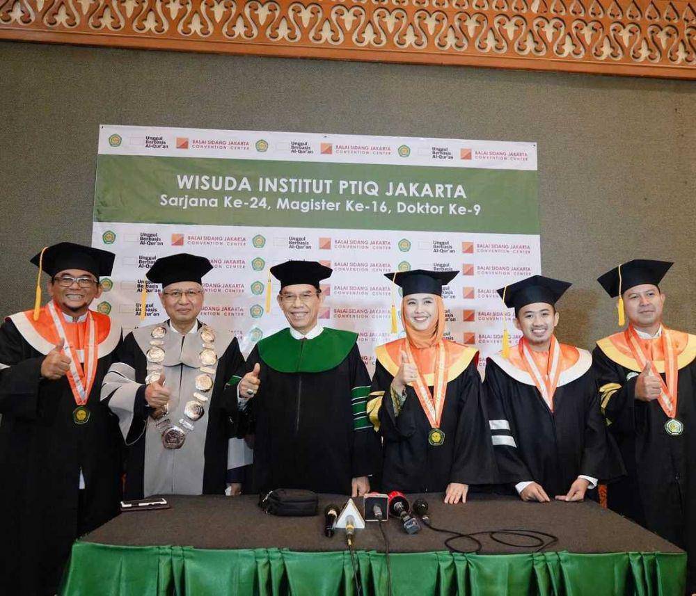 potret wisuda Oki Setiana Dewi (instagram.com/okisetianadewi