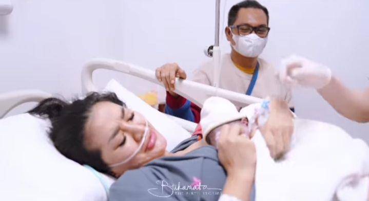 momen Gina Youbi melahirkan anak kedua (instagram.com/ginaaayoubi)