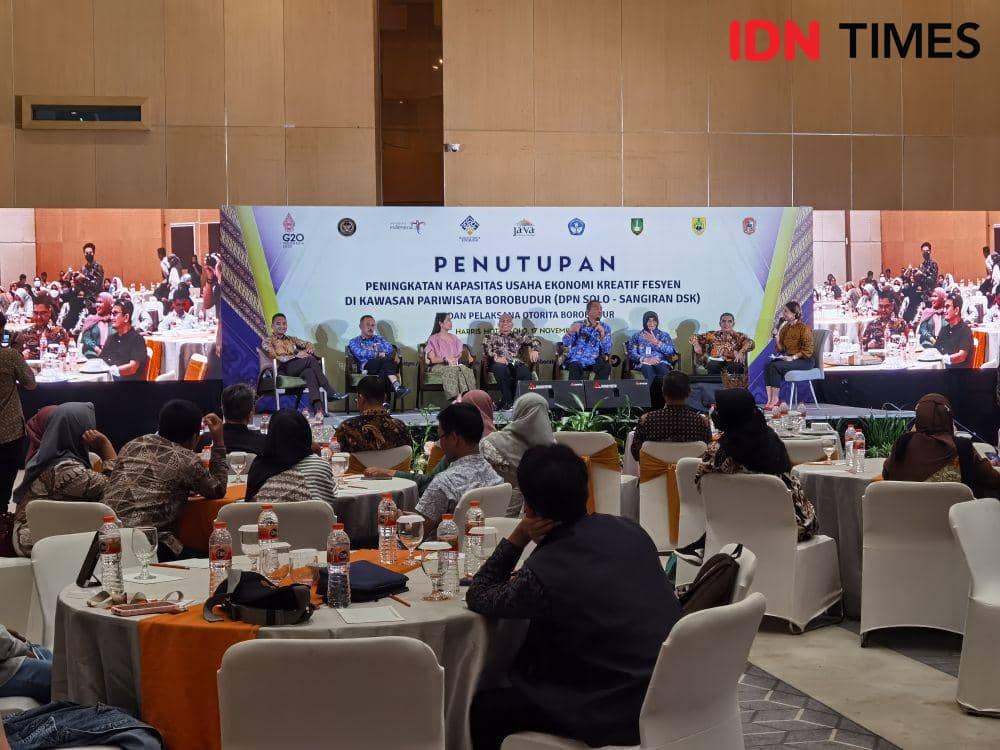 Pelatihan kapasitas usaha ekonomi kreatif fesyen di Hariss Hotel Solo. (IDN Times/Larasati Rey)