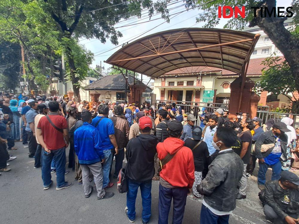 Sidang Putusan, Ratusan Massa Bechi Padati PN Surabaya