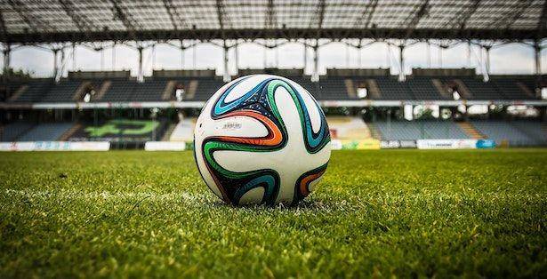 ilustrasi bola berputar (pexels.com/pixabay)