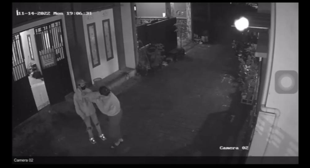 Viral Pria di Malang Pukul Dua Wanita, Aksinya Terekam CCTV