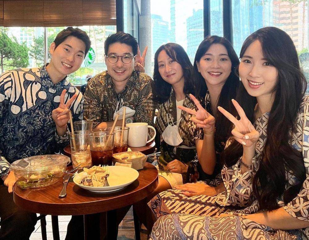 Kimbab Family bersama Bung Korea, Amelia Tantono, dan Rosakia(instagram.com/bungkorea)
