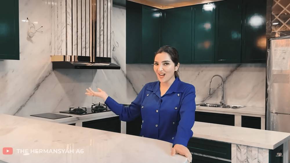 potret dapur di Istana Cinere milik Ashanty dan Anang (youtube.com/thehermansyahA6)