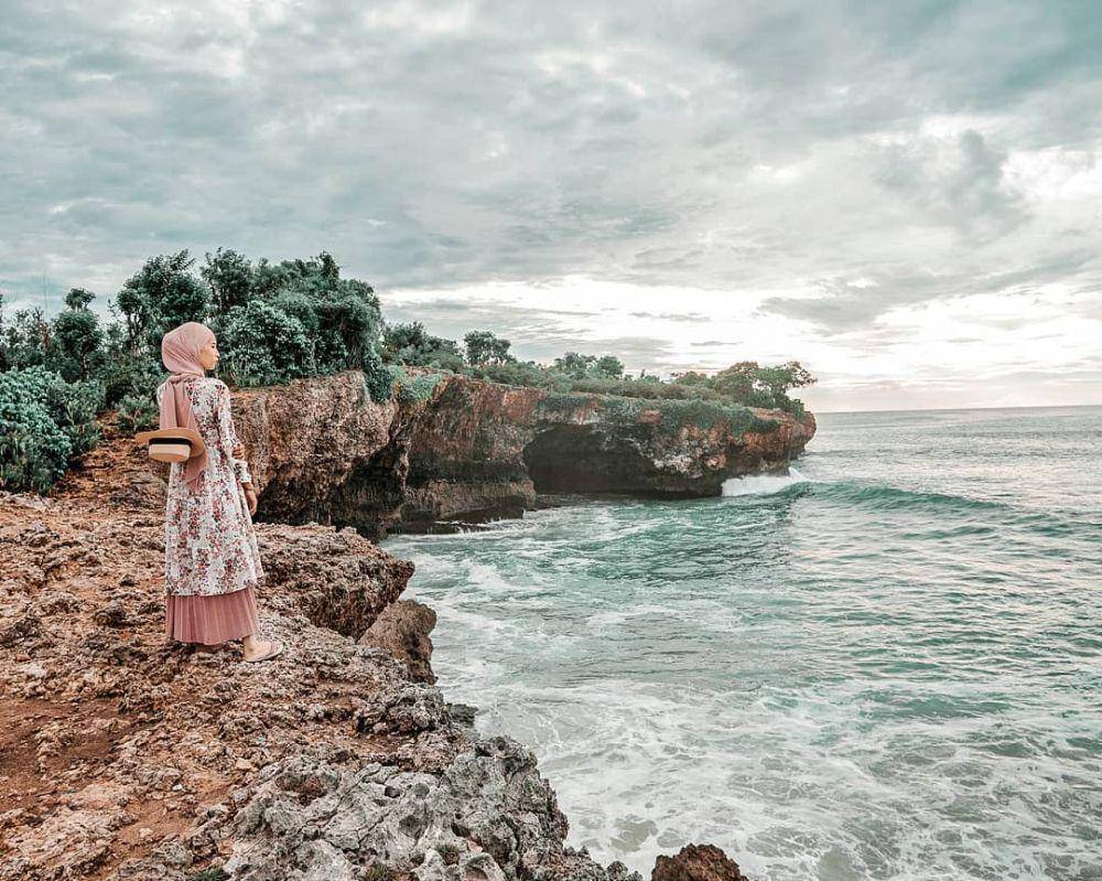 Pantai Honeymoon (instagram.com/sariambardewi)