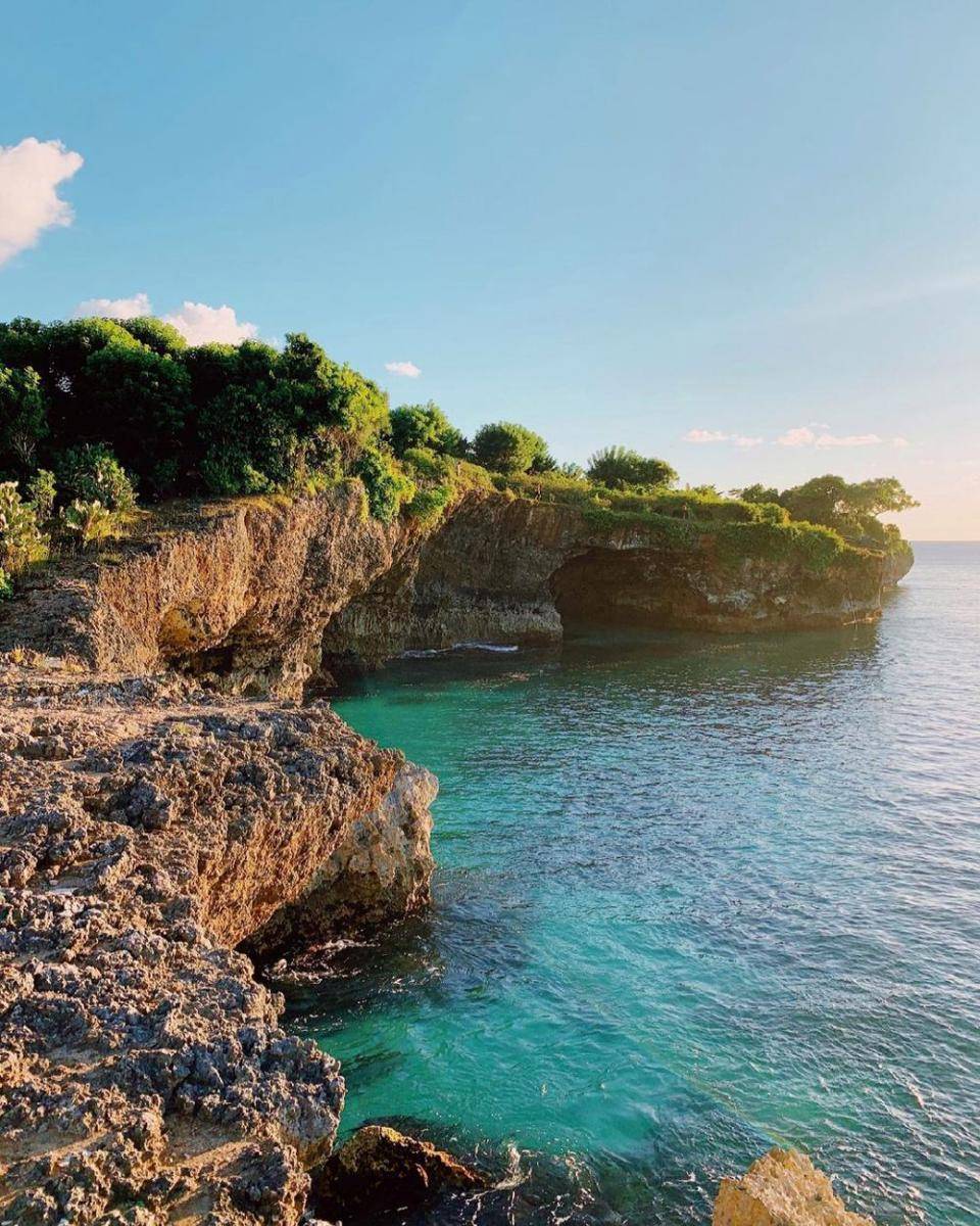 Pantai Honeymoon (instagram.com/ashendaa)