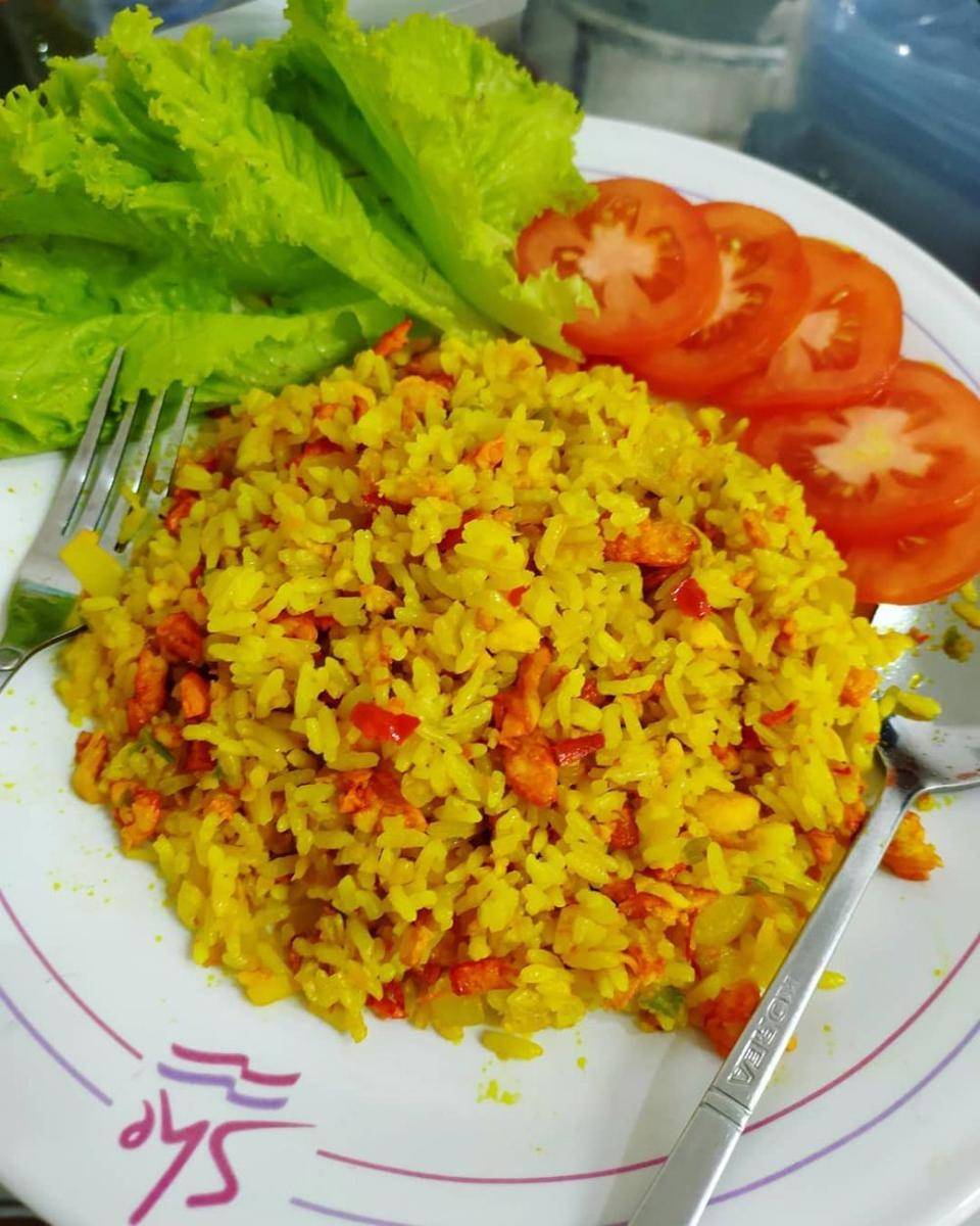 Nais goreng kunyit (instagram.com/riris_anggawijaya)