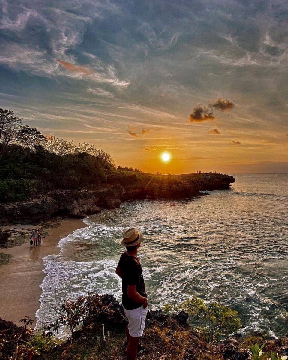 Pantai Honeymoon (instagram.com/agunghita55)