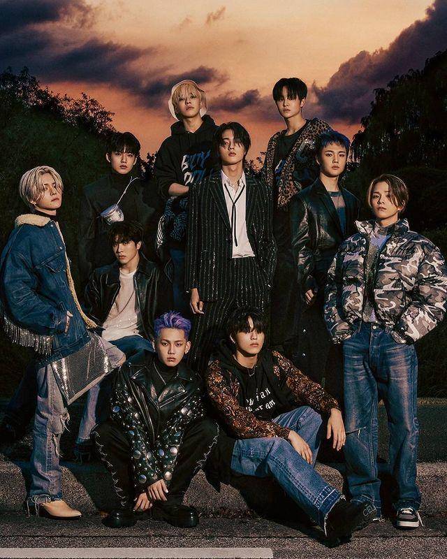 TREASURE (instagram.com/yg_treasure_official)