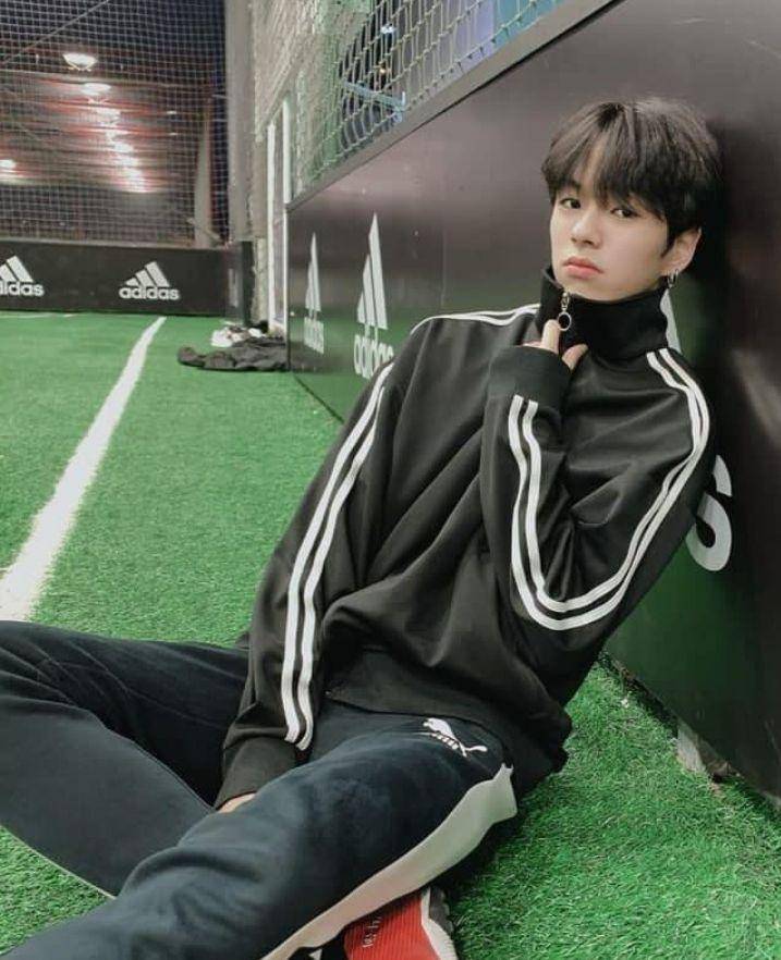 OOTD ala Jaehyuk TREASURE (instagram.com/jaehyukreceh_)