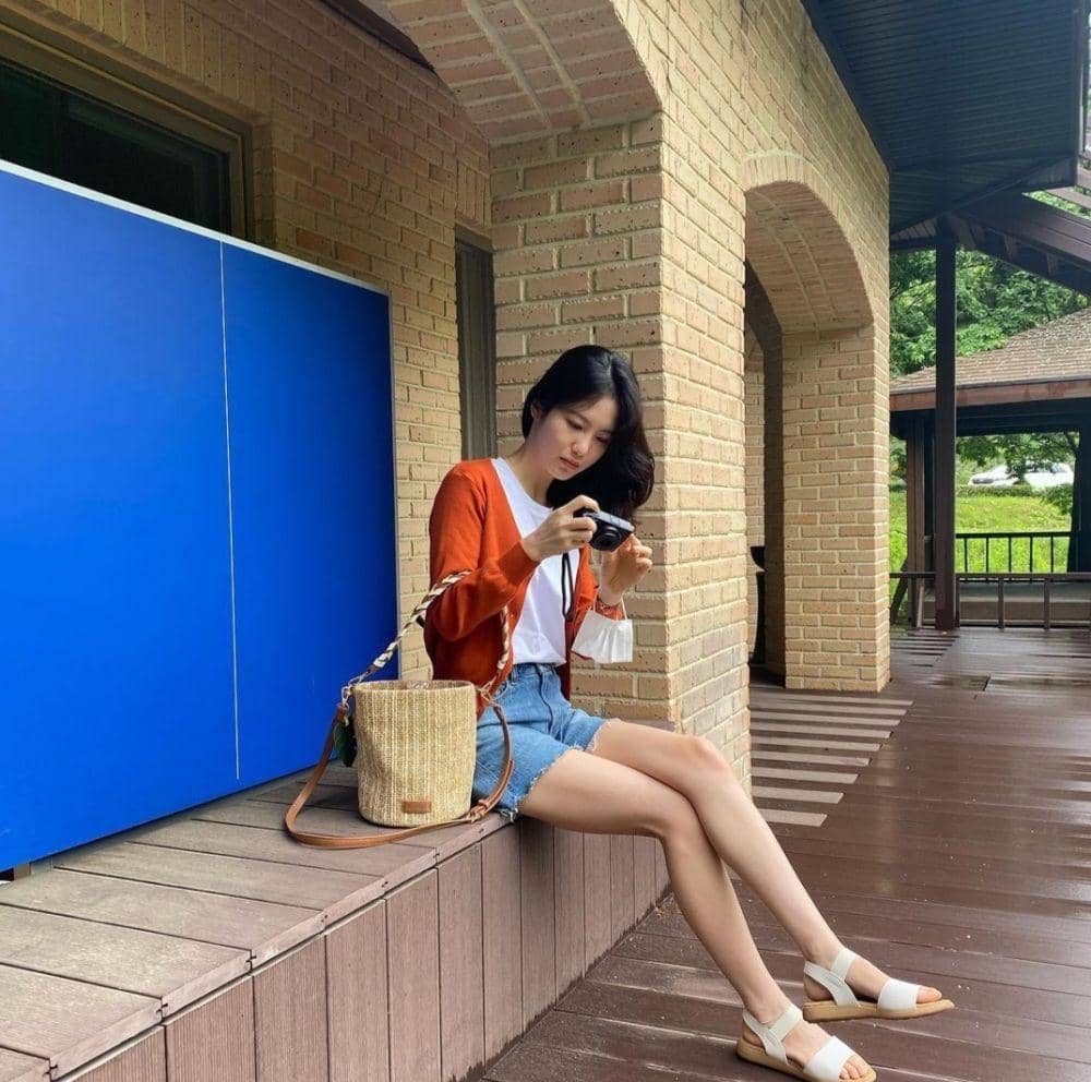 referensi outfit Shin Ye Eun (instagram.com/_shinyeeun)