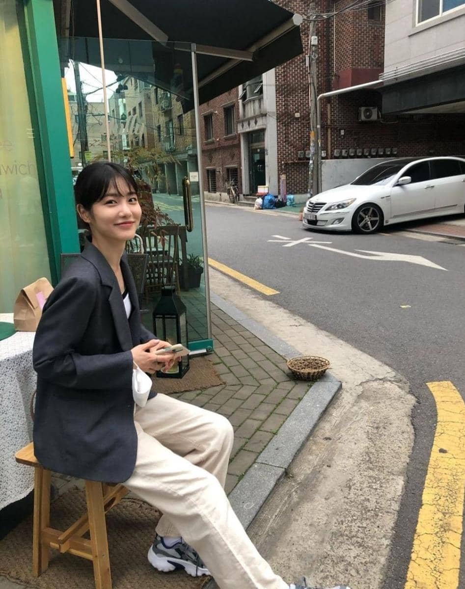 referensi outfit Shin Ye Eun (instagram.com/_shinyeeun)