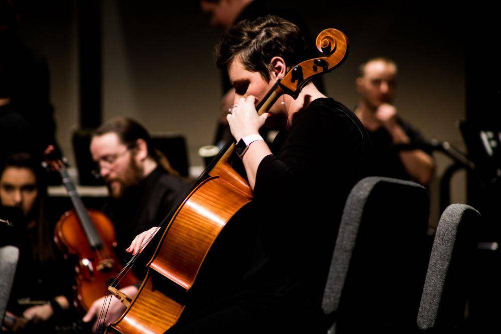 ilustrasi musik orchestra (unsplash.com/KaelBloom)