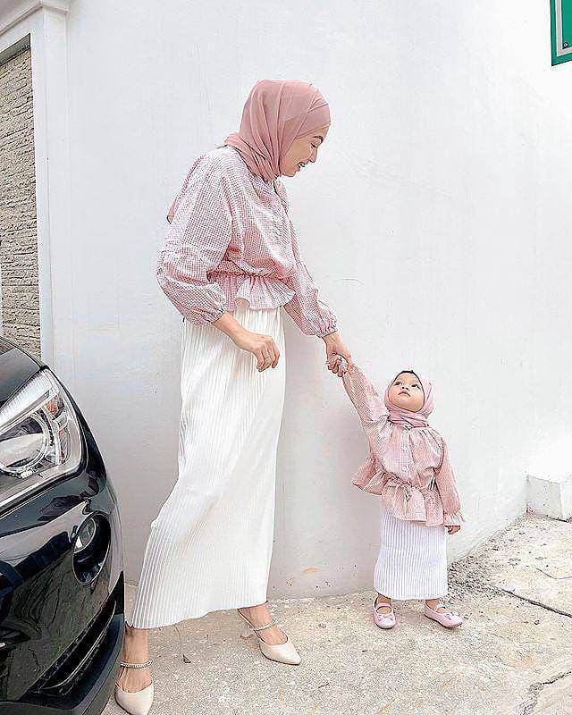 Asri Kahfi Kasura dan buah hati (instagram.com/asrikasura)