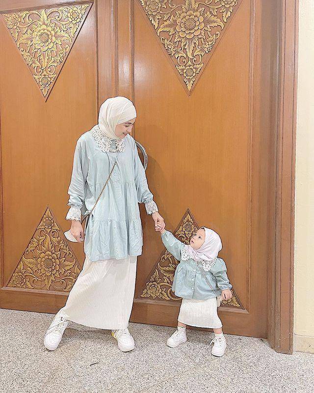 Asri Kahfi Kasura dan buah hati (instagram.com/asrikasura)