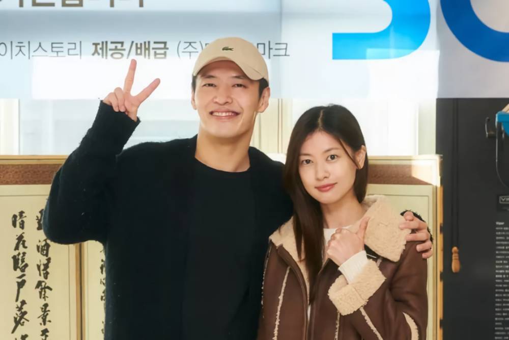 Script reading film 30 Days oleh Kang Ha Neul dan Jung So Min (instagram.com/th_company_official)