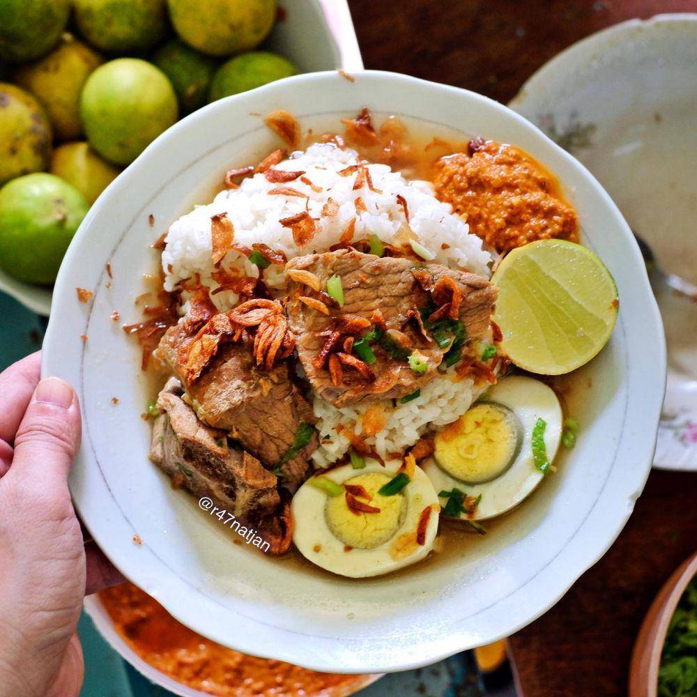 gambar soto daging H. Sukron Mahmud (instagram.com/r47natjan)
