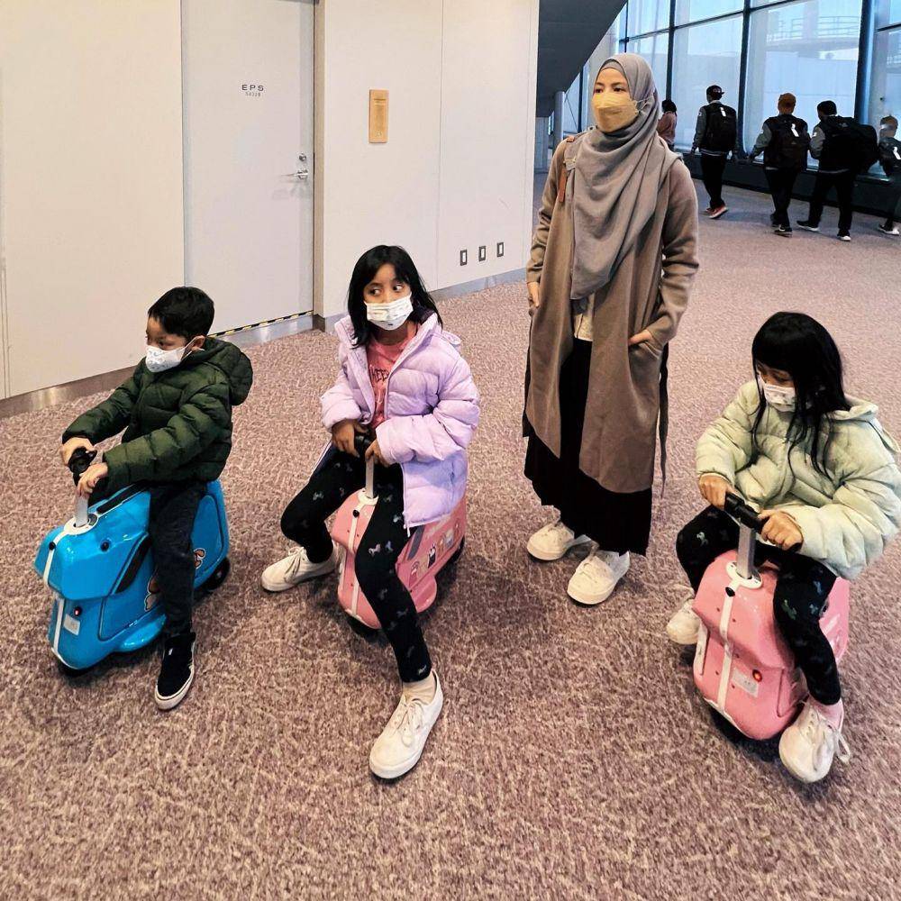 momen Desta, Natasha Rizky, dan anak liburan ke Jepang (instagram.com/natasharizkynew)
