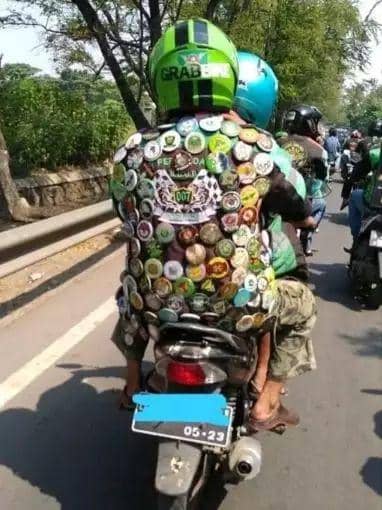 outfit kocak penumpang ojol (instagram.com/fbreceh)