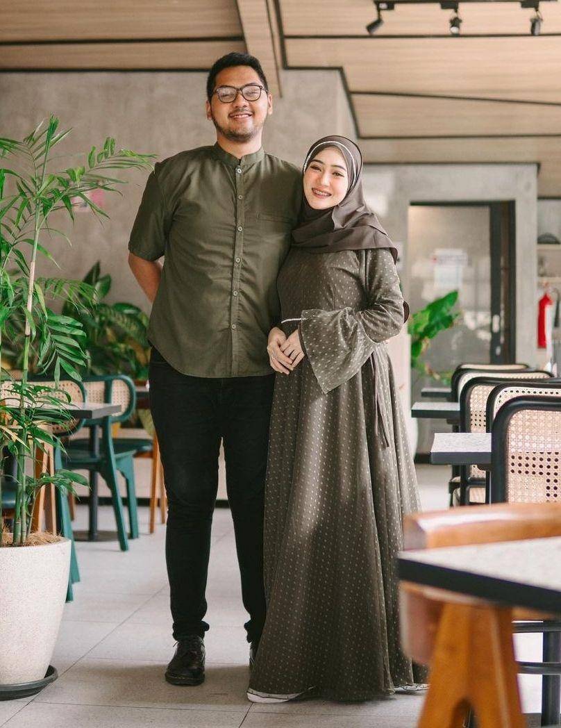 OOTD couple Sinta Sri Antan (instagram.com/sin.sr)