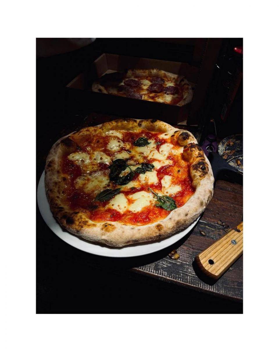pizza di Fransis Pizza (instagram.com/fransis_pizza)