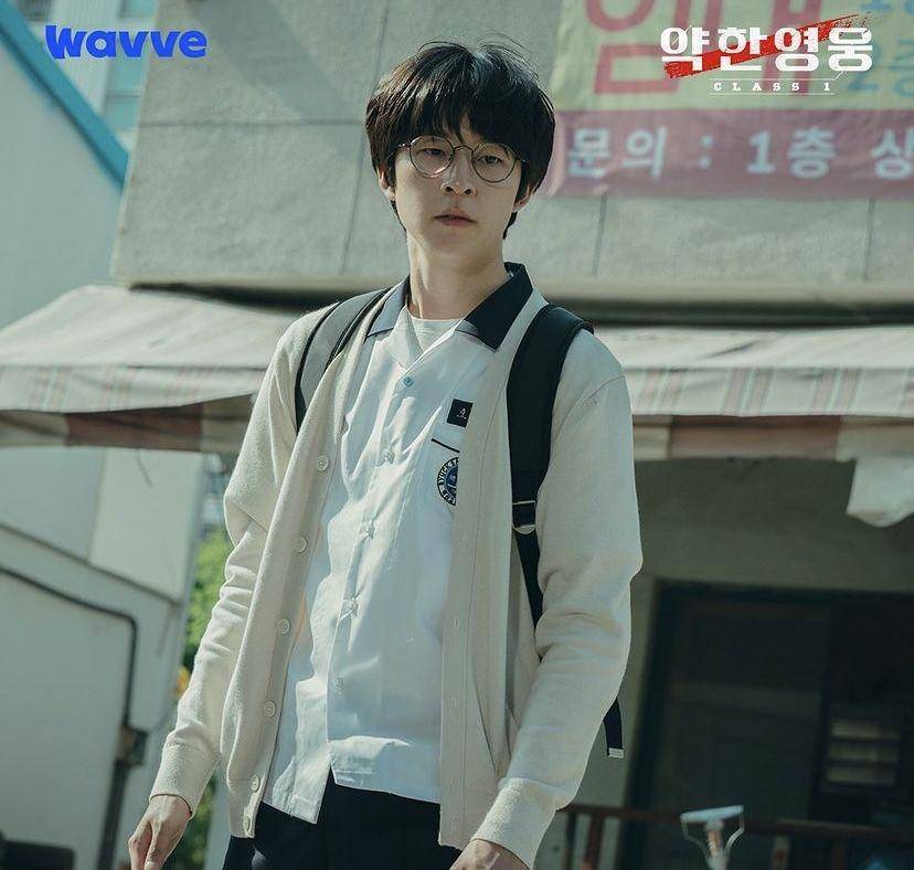 Hong Kyung di drama Weak Hero Class 1 (instagram.com/wavve.official)