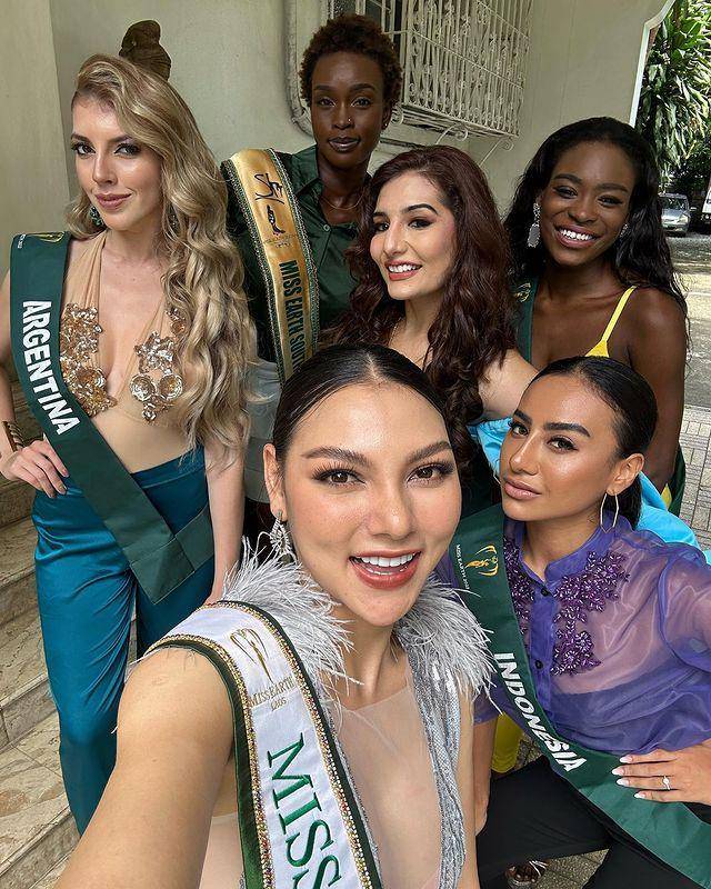Potret Karina Fariza Basrewan bersama Finalis Miss Earth 2022 (Instagram.com/karinabasrewan)