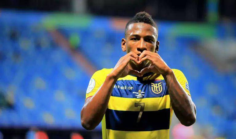 Pervis Estupinan (fifa.com)