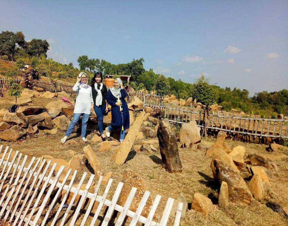 Bukit Batu Songgong (instagram.com/putri_astika)