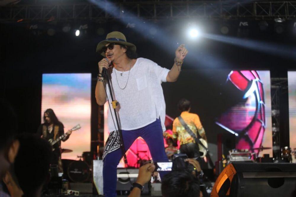Konser di Lampung Selatan, Band /rif Ajak Penonton Nostalgia