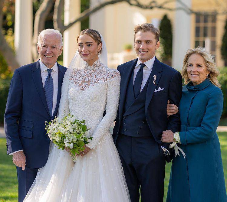 Potret pernikahan Naomi Biden dan Peter Neal. (instagram.com/brides)