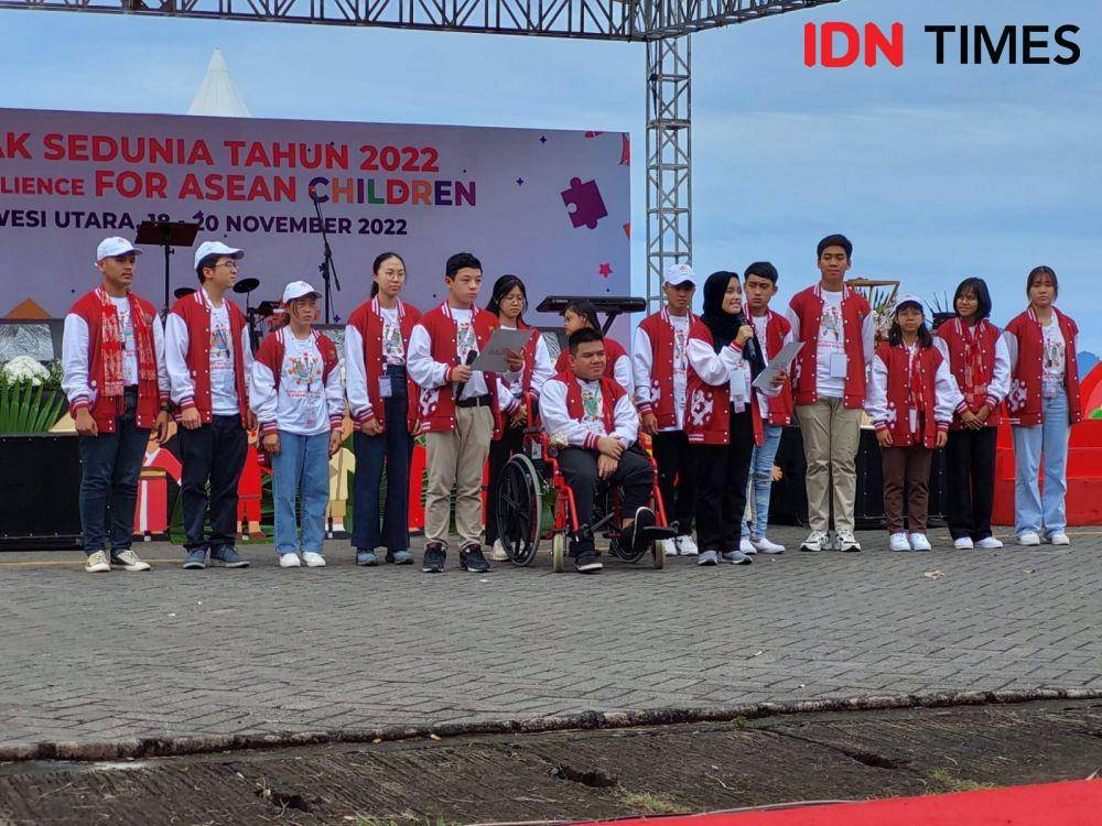 Delegasi ACF saat membacakan rekomendasi untuk anak-anak Asia Tenggara (IDN Times/Vanny El Rahman)