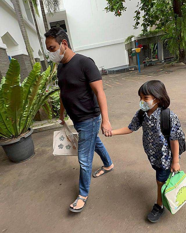 Bebi Romeo dan buah hati (instagram.com/bebi_romeo)