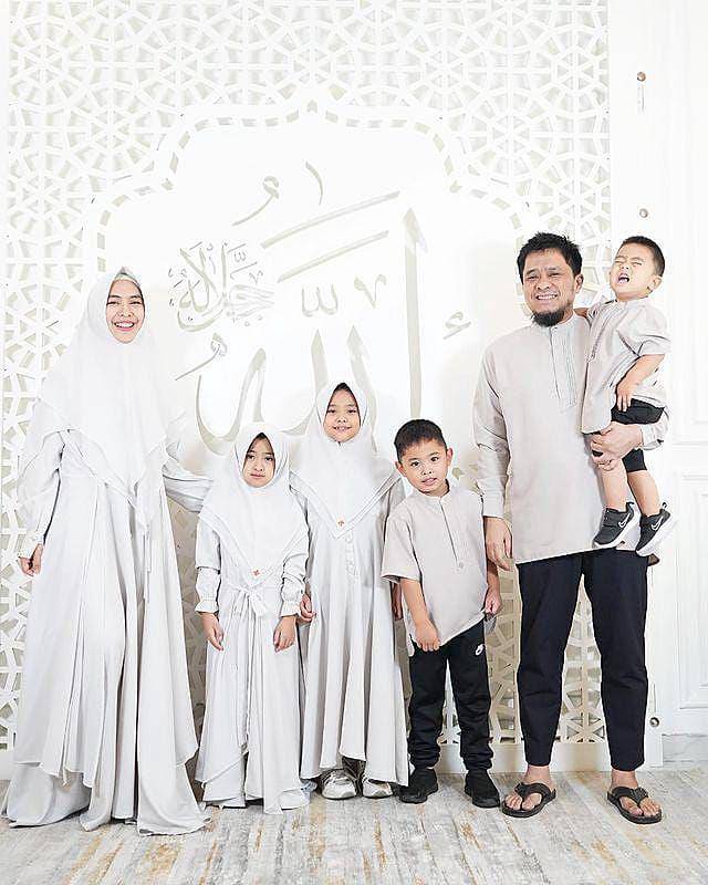 keluarga Oki Setiana Dewi (instagram.com/okisetianadewi)