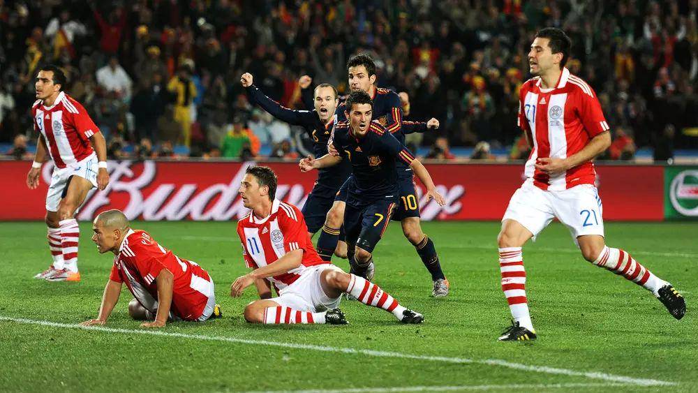 Paraguay melawan Spanyol di perempat final Piala Dunia 2010. (fifa.com)