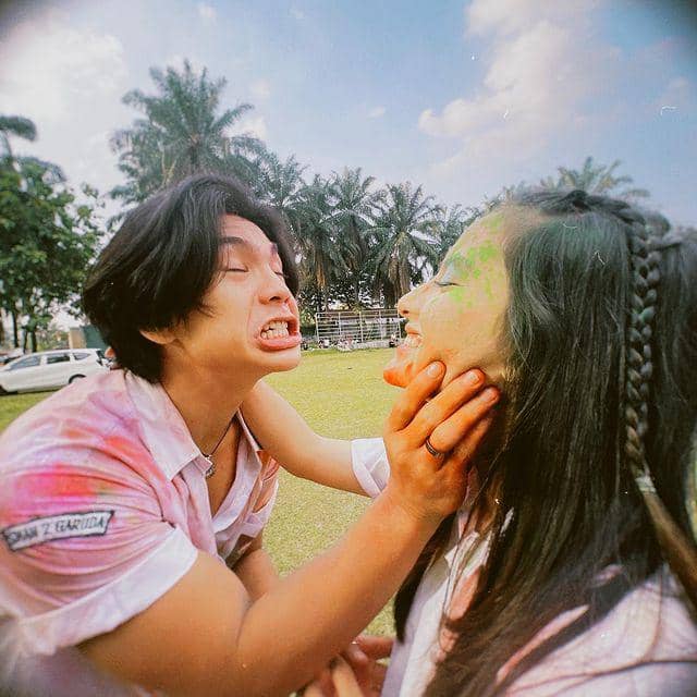 potret couple goals jebolan Indonesia Idol (instagram.com/femilasinukaban)