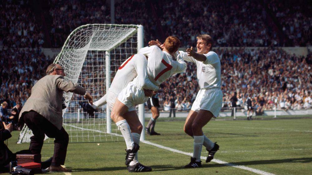 Inggris ditahan imbang Uruguay pada Piala Dunia 1966. (fifa.com)