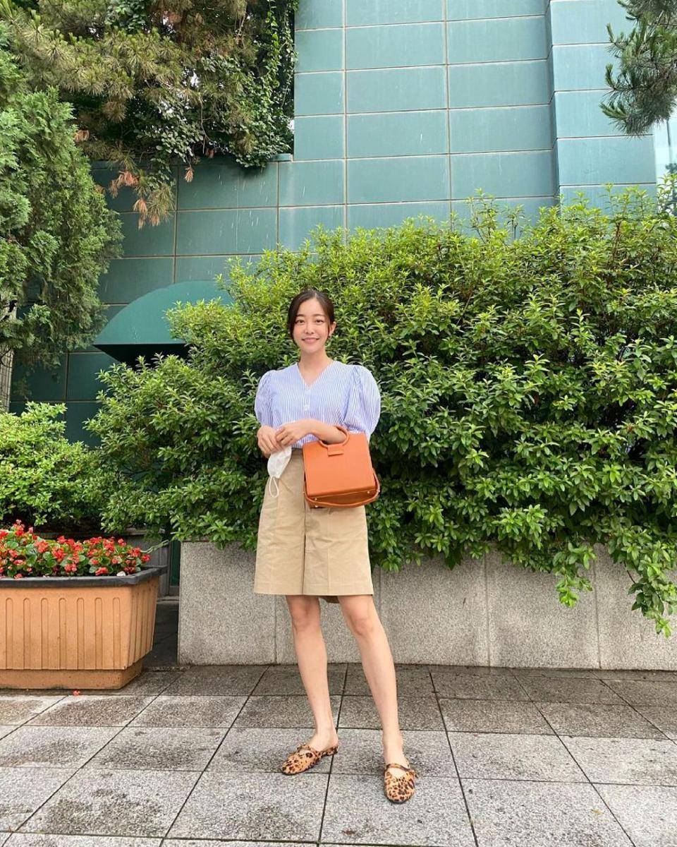 OOTD kasual ala Kim Ga Eun (instagram.com/ggani8918)