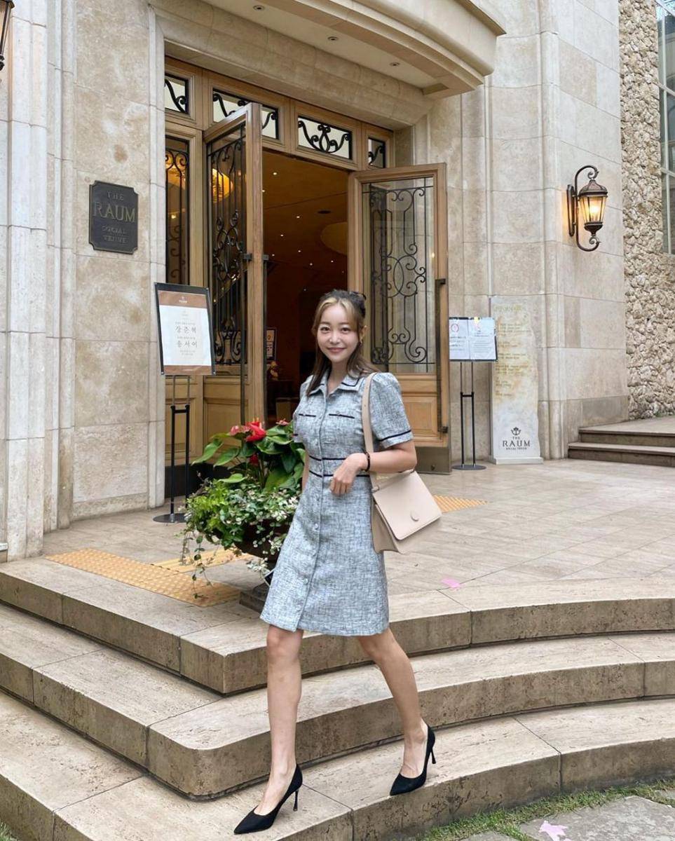 OOTD kasual ala Kim Ga Eun (instagram.com/ggani8918)