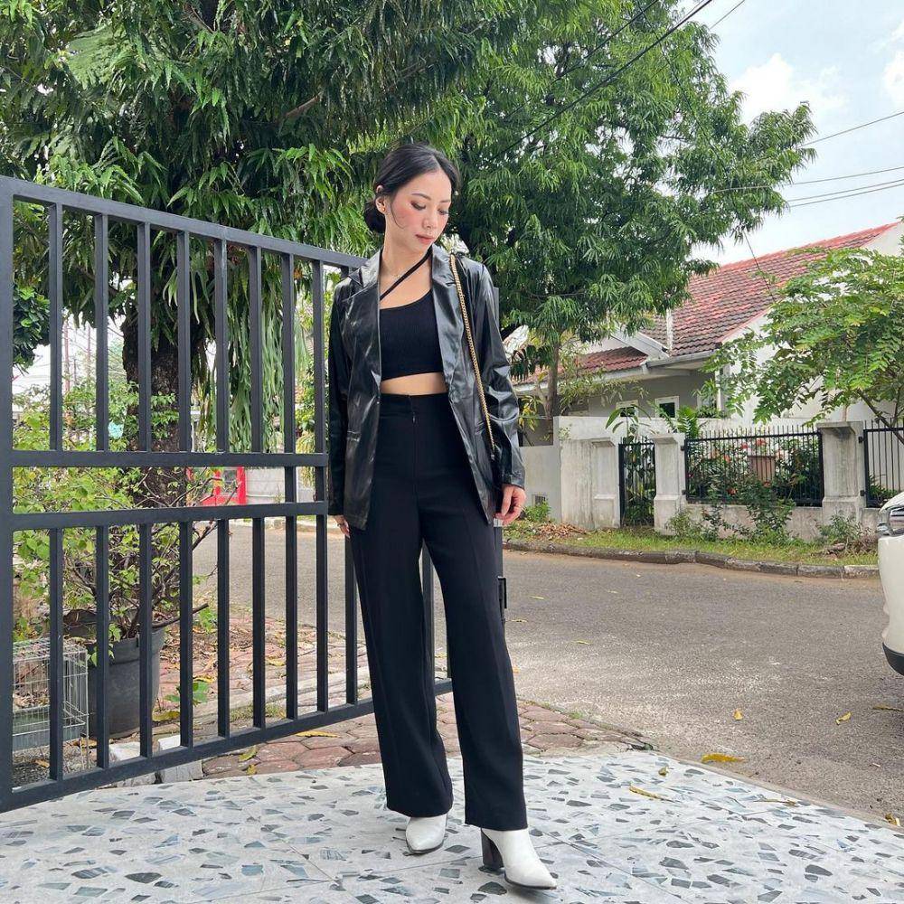 ide outfit monokrom ala Abel Cantika (instagram.com/abellyc)