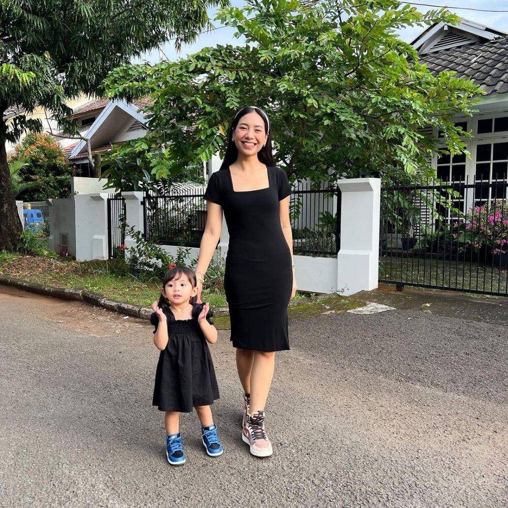 ide outfit monokrom ala Abel Cantika (instagram.com/abellyc)