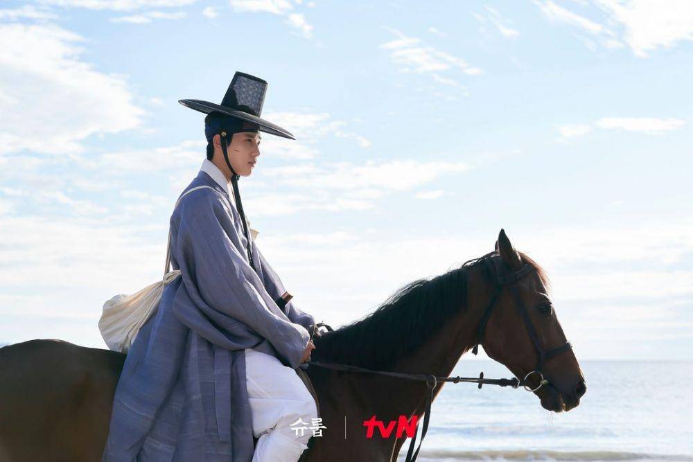 Still Cut drama Korea Under the Queen's Umbrella (Instagram.com/tvn_drama/)
