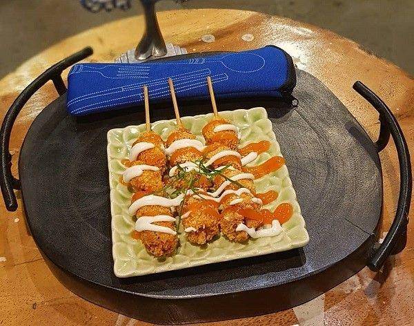 sosis goreng spiral (instagram.com/photokopicoffeehouse)