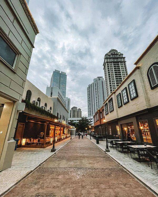 Chillax Sudirman (instagram.com/chubbyfoodiary)