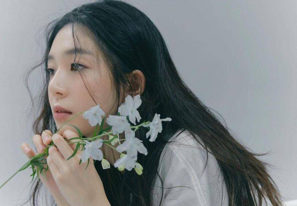 Baek Jin Hee (instagram.com/jinibeak)