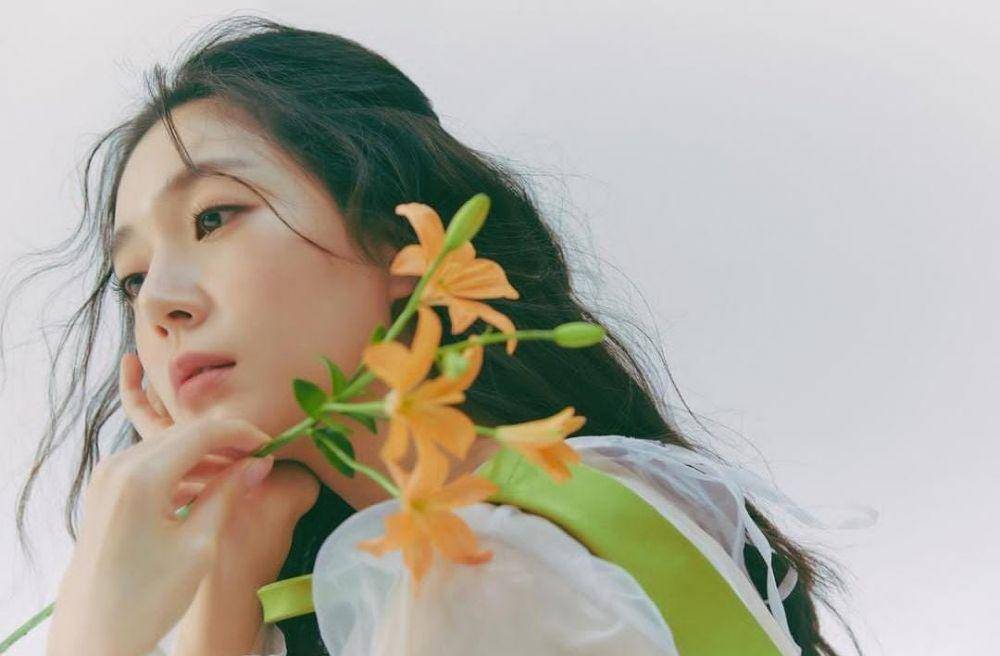 Baek Jin Hee (instagram.com/jinibeak)
