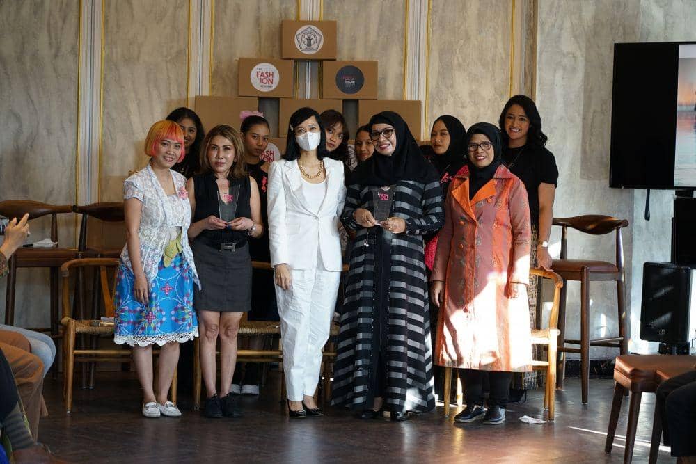 Press Conference Keberangkatan Mahasiwa ISWI Fashion Academy ke ajang Thailand Fashion Week. 21 November 2022. (dok. ISWI Fashion Academy)