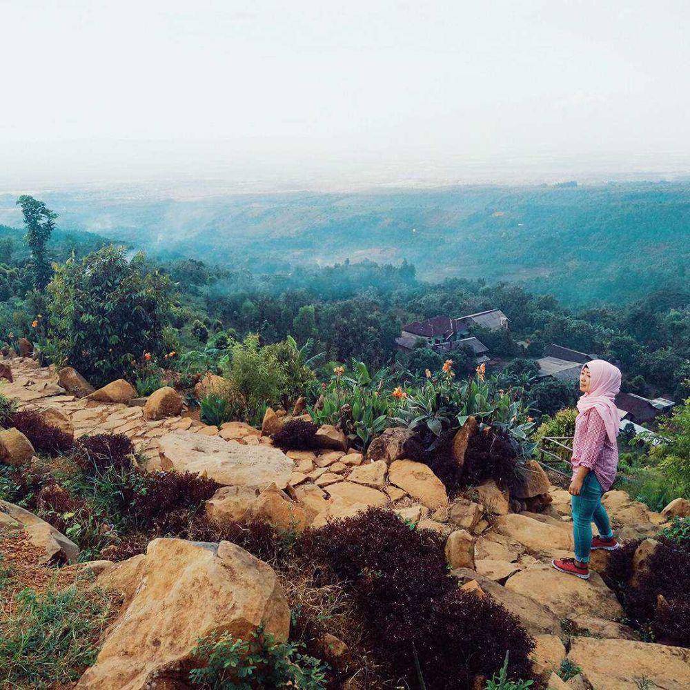 Bukit Batu Songgong (instagram.com/suplier_jilbab_grosir)